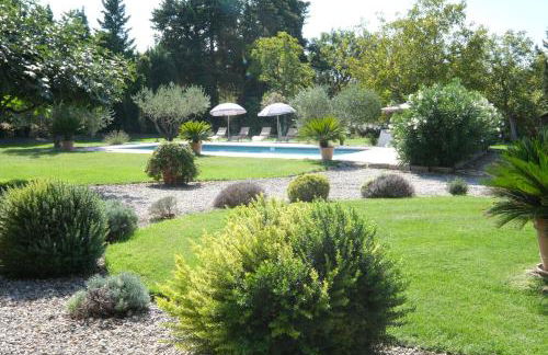 superb prestigious mas with pool in the countryside of caumont sur durance, close to avignon, sleeps 8 - Foto 48