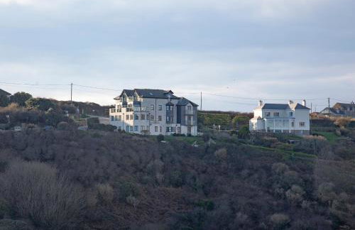 Cove View Apartment - Photo 13