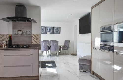 The Hawthorns - Photo 9