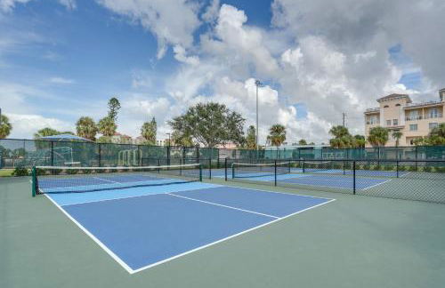 Coastal Sea Side Townhome - Walk to Beach! - Foto 44