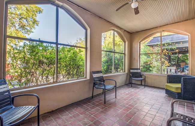 Bluemoon Bungalow 2 Units - Photo 43