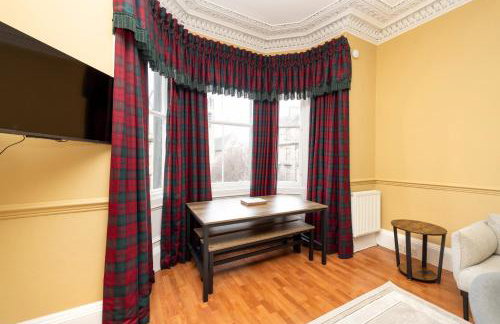 JOIVY 5 Bedroom Apt Near Meadows & George Square - Foto 20