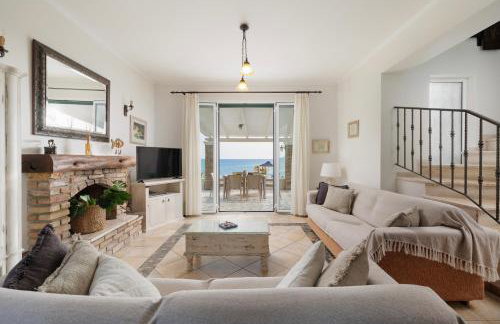 Beachfront Villa Victoras - With private beach - Foto 6