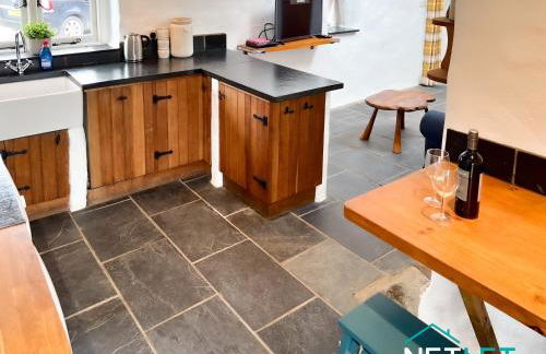 Ty Bedwen - Cosy Rural Retreat in St Davids - Photo 13