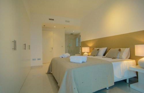 Belaire 4 bedroom apartment - Photo 14