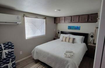 Siren's Adventure Riverfront Cottage! - Foto 13