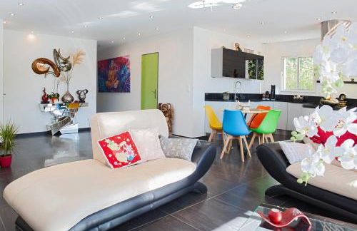 Belle Villa moderne avec piscine et jardin - Foto 19