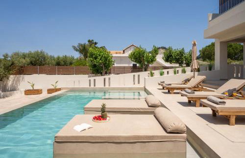 Cantouni Villa, Luxury 5BR Retreat with Pool & Jacuzzi Near Town by Villa Mana Gers - Photo 71