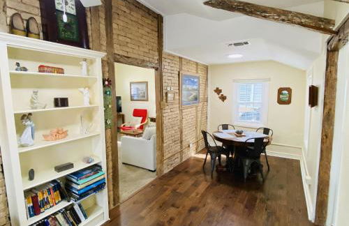 Comal Inn - Photo 37