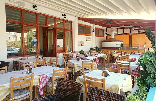 Ideal Hotel - Photo 29