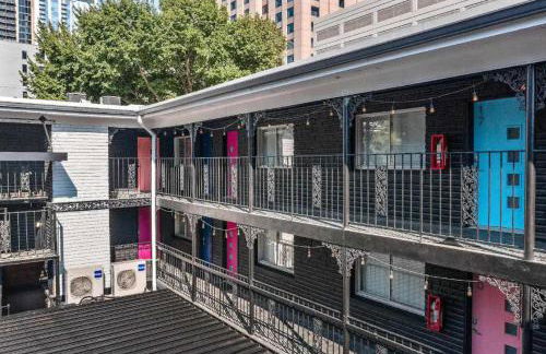 Contemporary Midtown Retreat Walk Score 93 - Foto 50