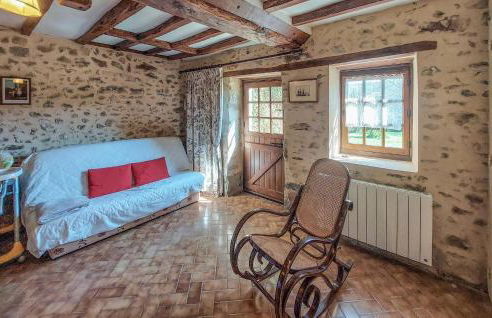 4 Bedroom Nice Home In Mont-Saint-Jean - Photo 11