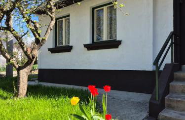 Old house by the stream - Photo 1