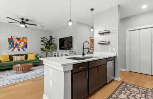 Exceptional 2BR in Prime Location Top Amenities - Foto 9