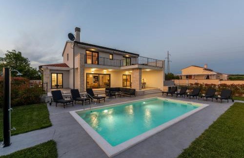 Villa Brtonigla, luksuzna kuća sa pogledom na more - Foto 1