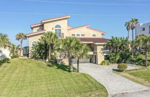 Flagler Beach Ocean Front Villa w/ Lg. In ground Pool-5-6Br/4Bth& attached apt - Photo 10
