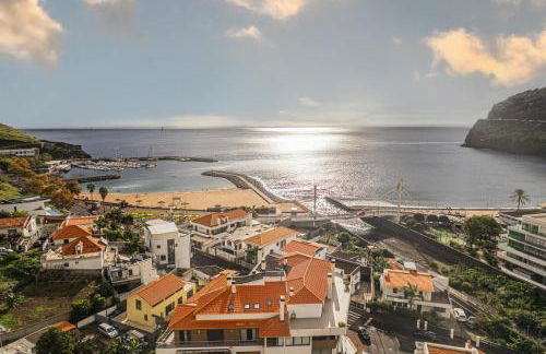Beachfront Penthouse with Panoramic Ocean-View Terrace VIP Baia - Photo 32