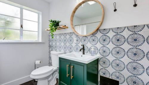 Deacon Stays: The Polo - Walk to WFU - Photo 2