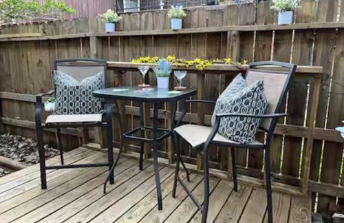 Pristine Full Sized Montrose Apartment Half Block to Menil Museum - Foto 48