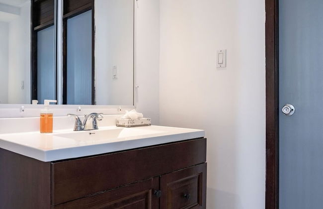 Maria Beach 1BDR Oceanfront Pool Parking - Photo 4