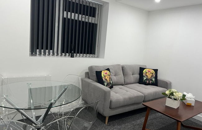 Luton Excellent 1 bed Apartment With Living Room - Photo 10