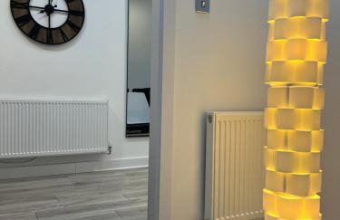 Luxurious New Home Near Airport - Foto 32