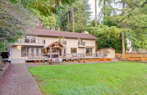 Lake-View Woodinville Retreat w/ Hot Tub + Theater - Foto 39