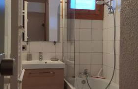 PARADISKI-BELLE PLAGNE, Altitude 2050m, APPART skis aux pieds 4 personnes - Foto 8