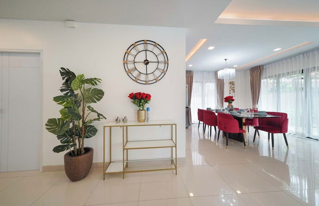 Southern Peak Pool Villa HuayYai Pattaya - Photo 71