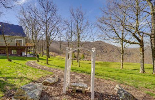 Mtn-View Family Retreat with Deck in Seven Devils! - Foto 34