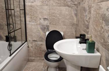 Entire 3 bedroom luxurious house, Wigan , Manchester - Foto 26