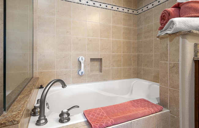 Waikoloa Beach S O2 2 Bedroom Condo by RedAwning - Photo 13