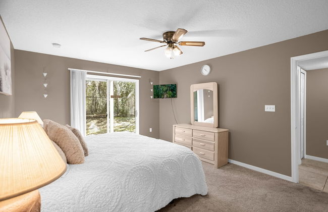 Upstay - Unbeatable Location Condo w Garden Patio - Photo 14