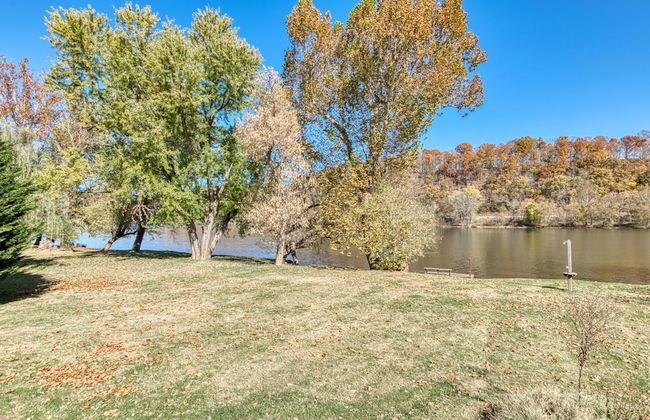 New River 3BR - Fishing, Kayaking, Hot tub, VT Game Weekends - Photo 28
