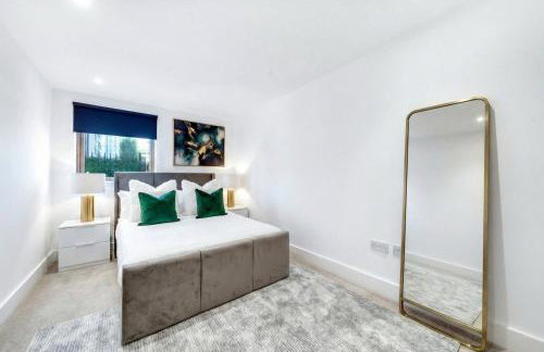 Spacious 2-Bedroom Apartment near Canary Wharf - London Ideal for Business, Leisure & Long Stays - Foto 24