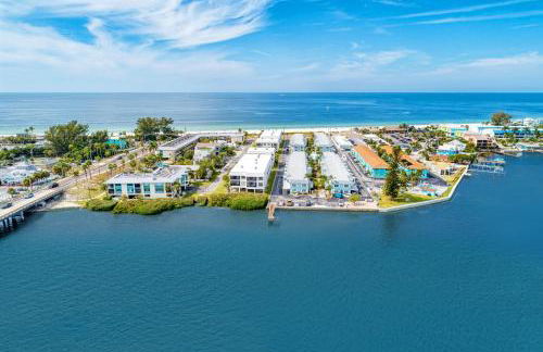 Absolute Anna Maria-Private Beach Access-Heated Pool-Water Views From Every Room - Foto 52