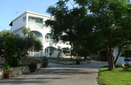 Smile's Studios - Photo 3