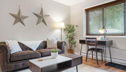 Willy St Apt Pets and Parking free - Fully Furnished - Foto 1