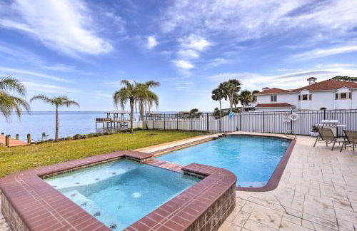 Riverfront Titusville Home with Pool and Pickleball! - Foto 40
