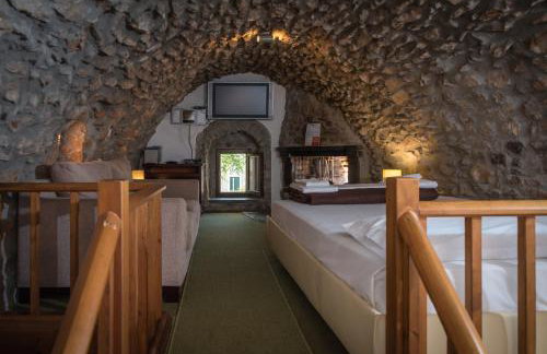 Avgonima All Seasons Hotel - Photo 42