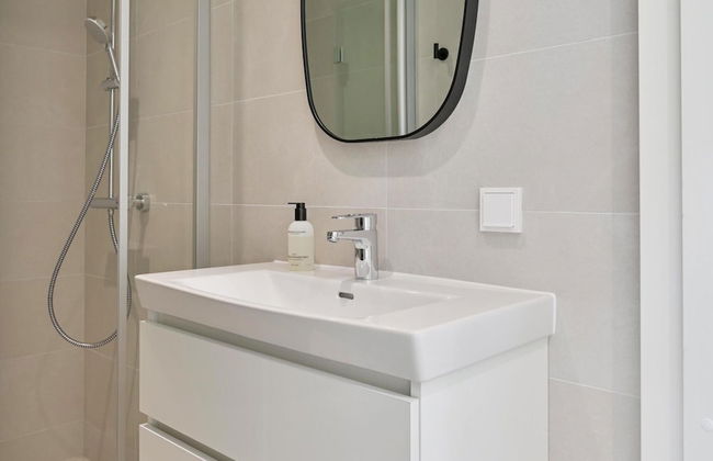 Lodge With a Spacious Terrace in Horsterwold - Photo 12