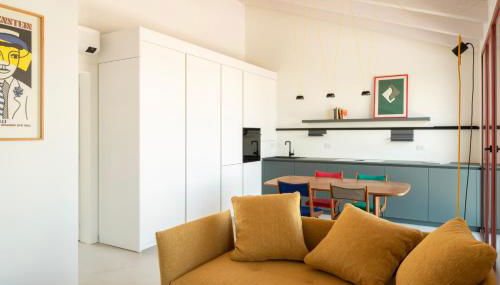 Molly Apartments - Photo 3