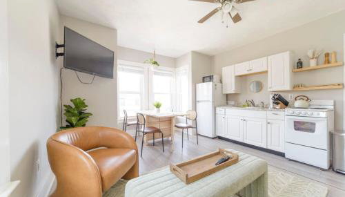 King Bed Downtown Suite Port City Stays - Foto 2