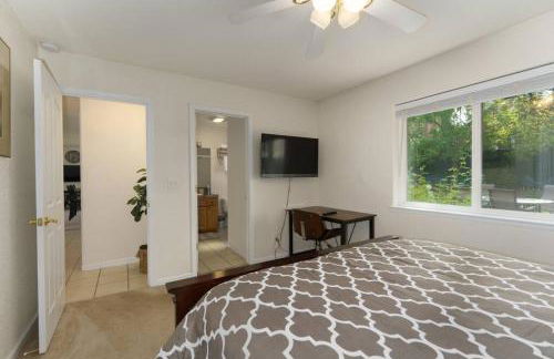 Acorn House - Charming house in green heaven with pool table with lovely backyard - Foto 20