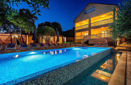 MY DALMATIA - Momo's paradise with 2 infinity pools & 7 bedrooms - Foto 7