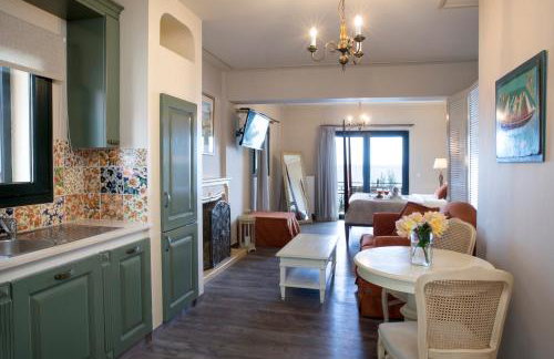 Avra Private Suites - Photo 54