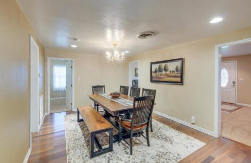 Peaceful Artesia Vacation Rental with Orchard Views! - Foto 8