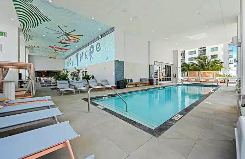 Contemporary Comfort Rooftop Views & Full Kitchen - Foto 42