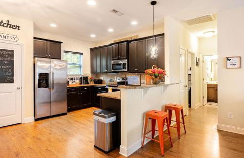 Colorful home sleeps up to 8 - Foto 10