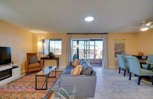 Tranquil Green Valley Home with Screened Porch - Foto 5